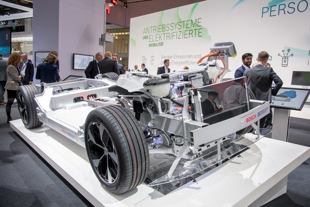 Bosch gibt Gas bei der E-Mobilität - Neue E-Plattform für Luxus-Stromer  