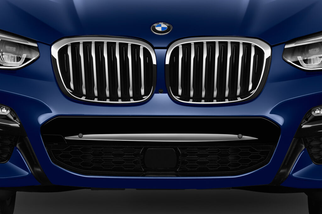 BMW X3 (Baujahr 2018) - 5 Türen Kühlergrill und Scheinwerfer