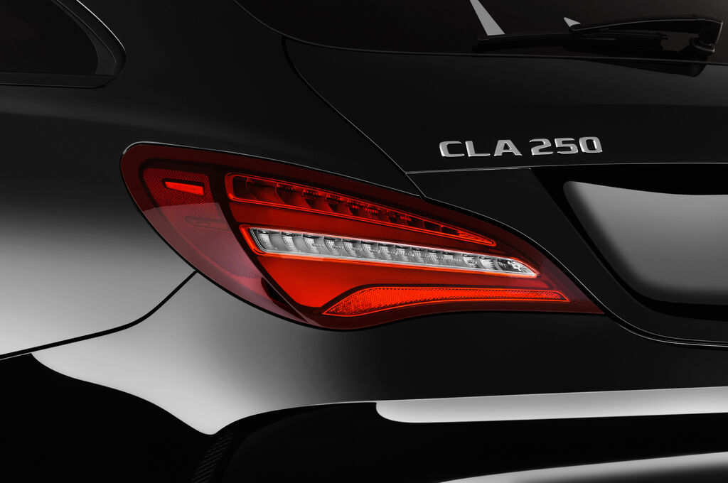 Mercedes CLA Shooting Brake (Baujahr 2018) Sport 5 Türen Rücklicht