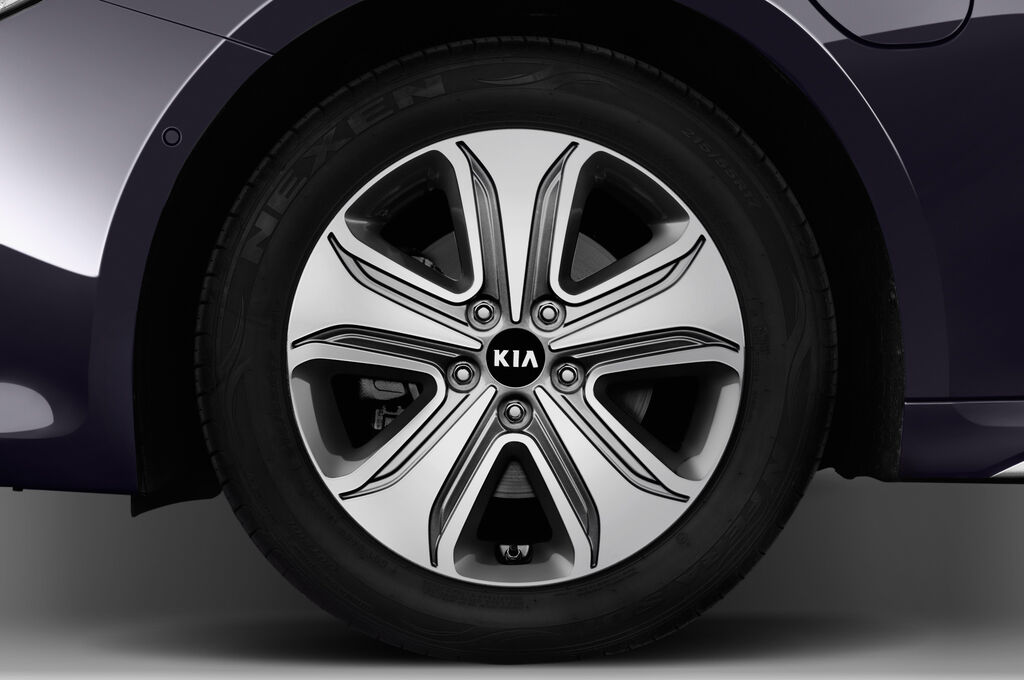 KIA Optima Sportwagon PHEV (Baujahr 2018) Spirit 5 Türen Reifen und Felge