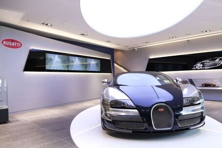 Bugatti eröffnet Schauraum in Hong Kong