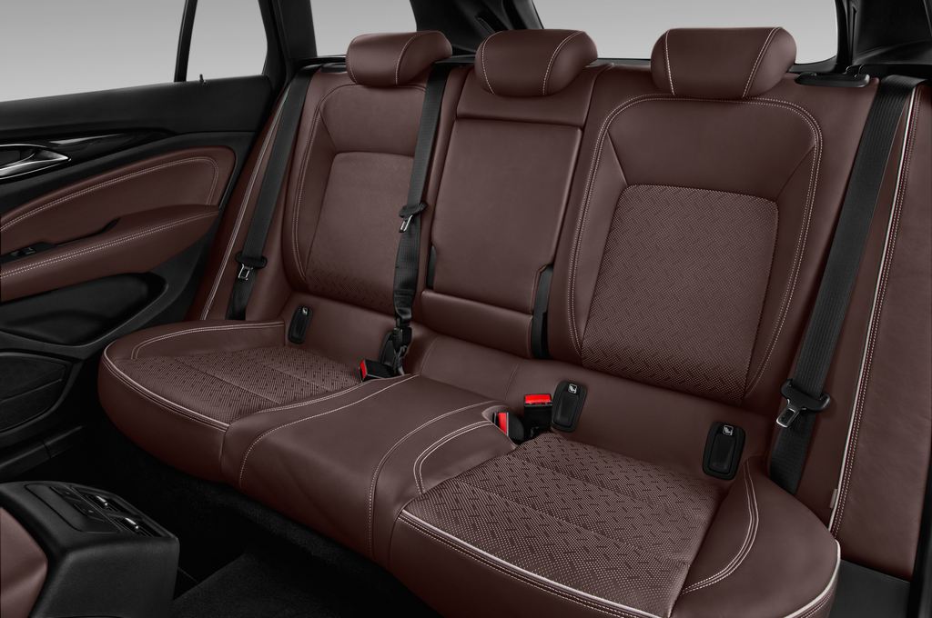 Opel Insignia Sports Tourer (Baujahr 2018) Ultimate Exclusive 5 Türen Rücksitze