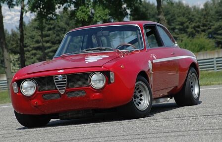 100 Jahre Alfa Romeo - Brüllwürfel