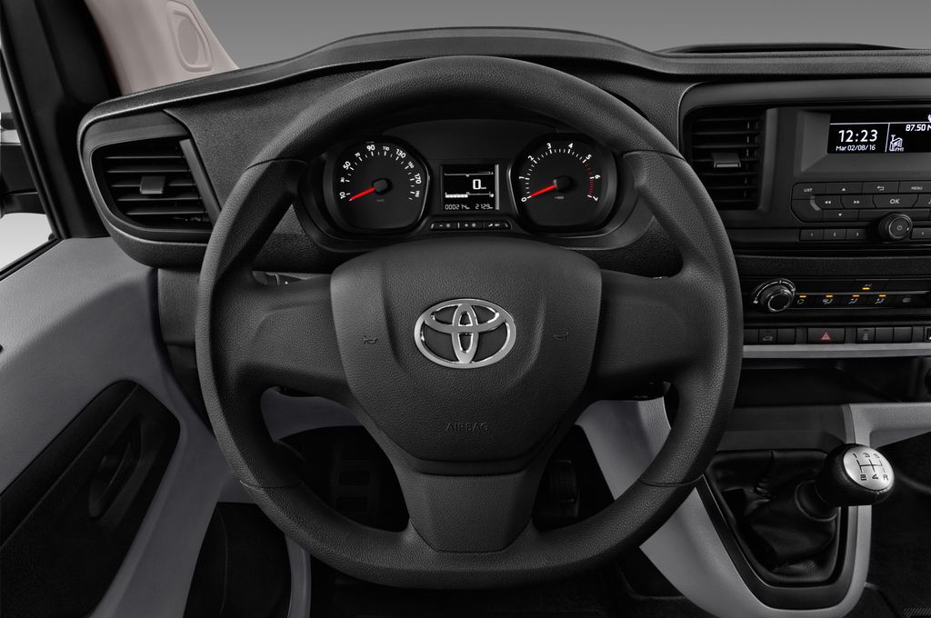 Toyota Proace (Baujahr 2016) Comfort 4 Türen Lenkrad