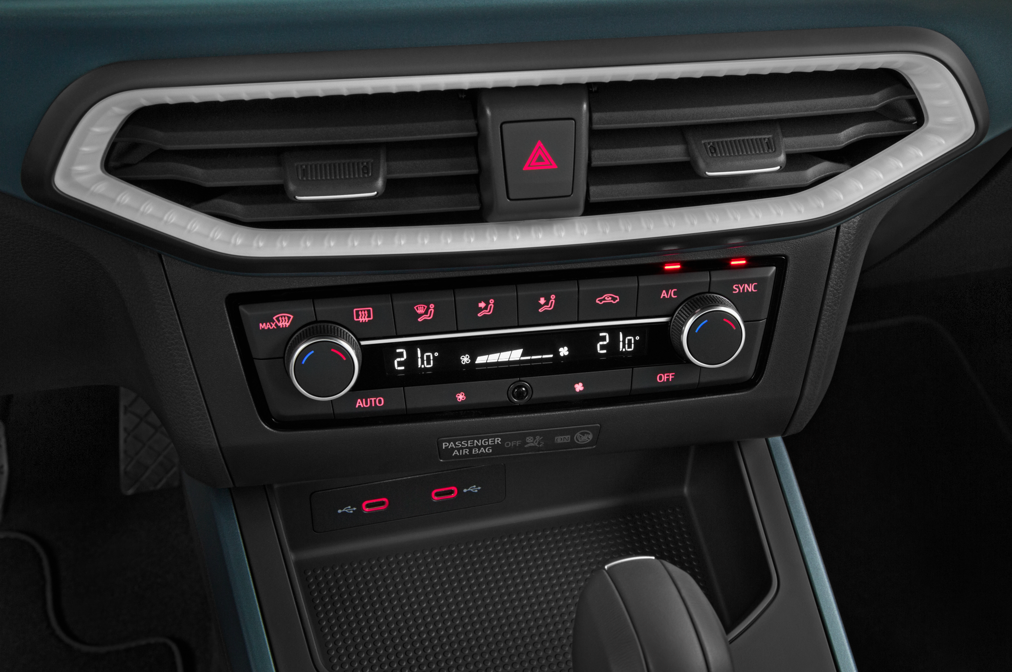 SEAT Arona (Baujahr 2022) Xperience 5 Türen Temperatur und Klimaanlage