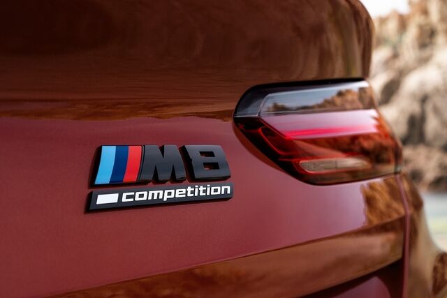 BMW M8 Coupe / Cabrio - Sportabzeichen