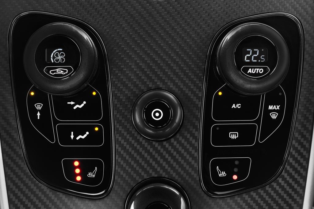 Aston Martin Vanquish (Baujahr 2013) - 2 Türen Temperatur und Klimaanlage