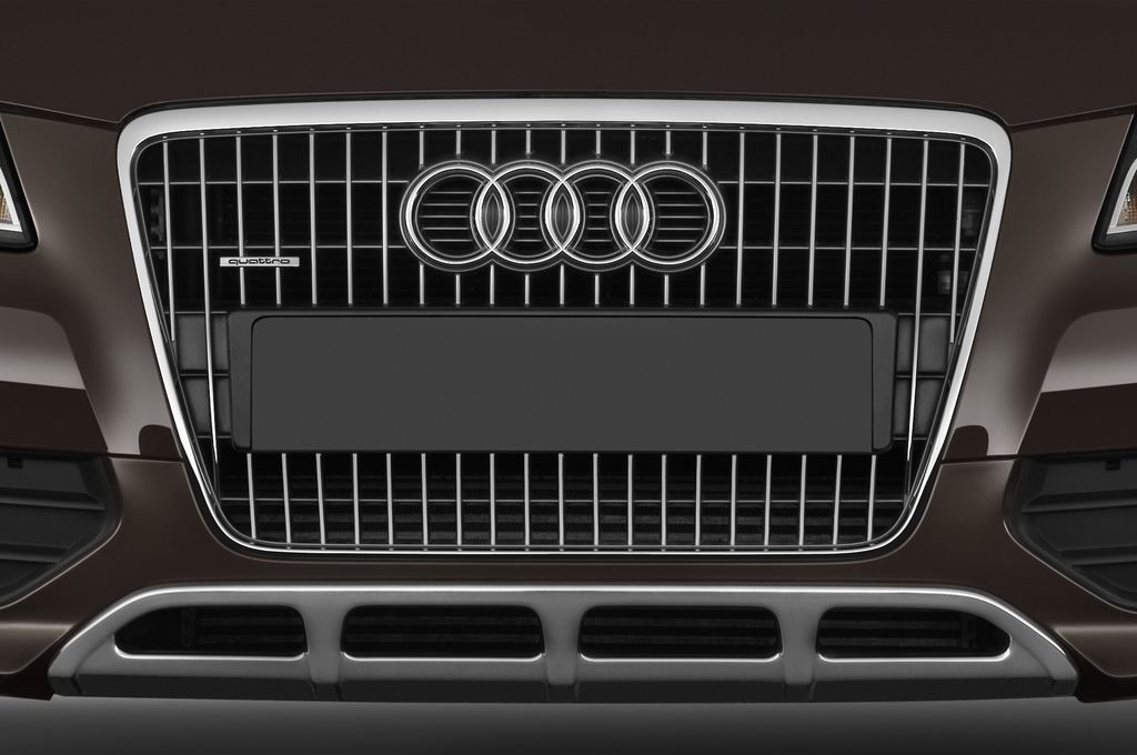 Audi A4 Allroad Quattro (Baujahr 2011) - 5 Türen Kühlergrill und Scheinwerfer