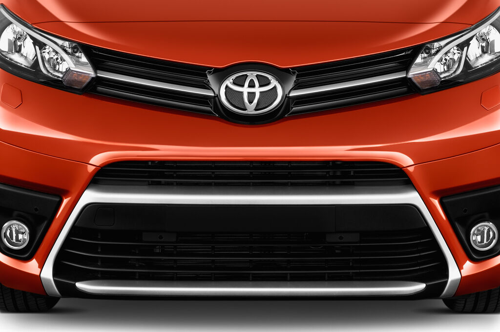 Toyota Proace Verso (Baujahr 2018) Family 5 Türen Kühlergrill und Scheinwerfer