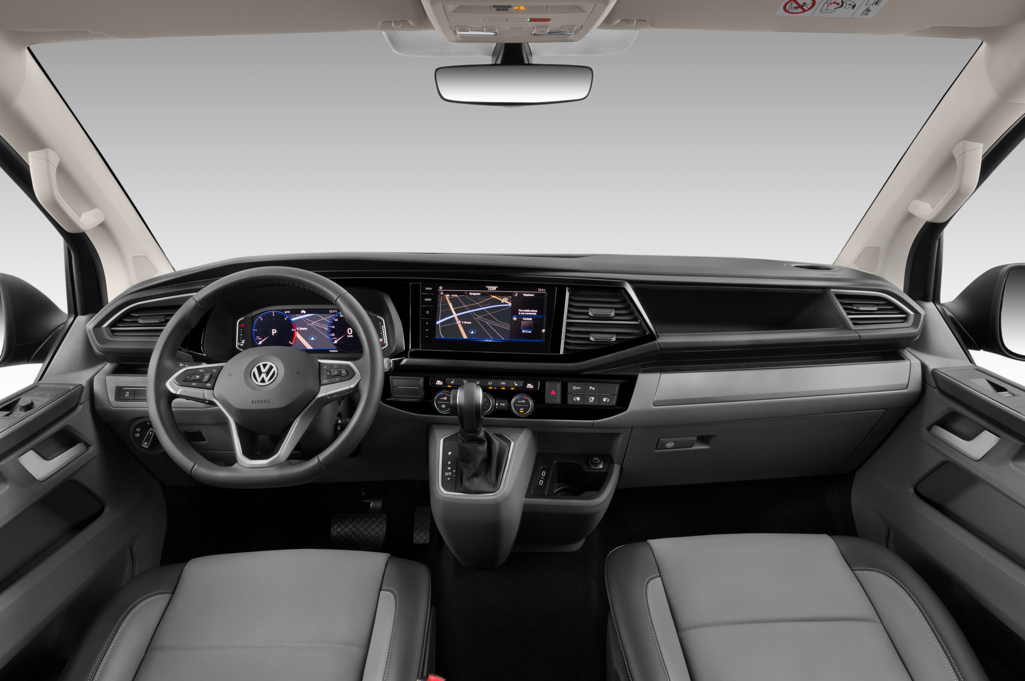 Volkswagen Caravelle (Baujahr 2020) Highline 5 Türen Cockpit und Innenraum