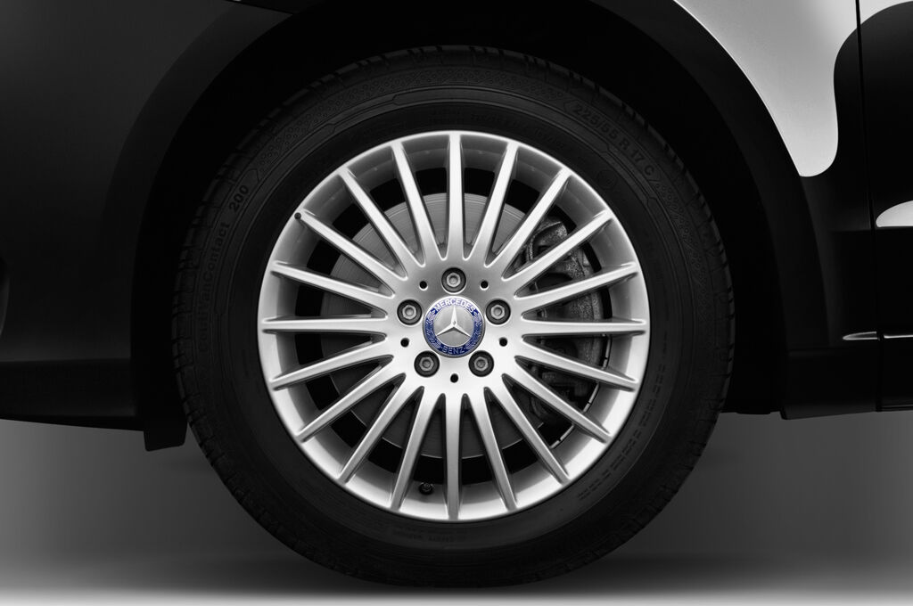Mercedes Vito Mixto (Baujahr 2018) - 4 Türen Reifen und Felge