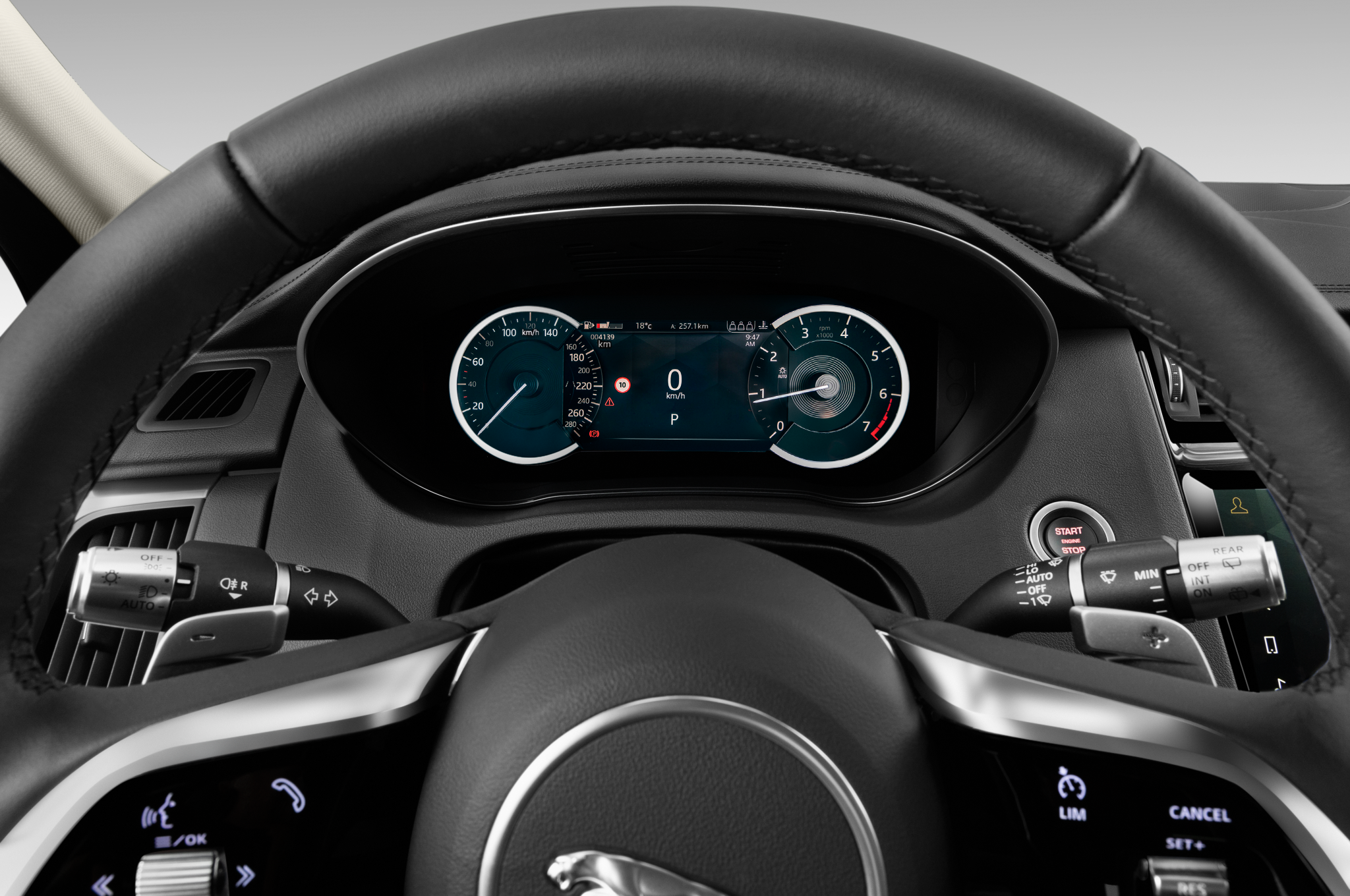 Jaguar E-Pace (Baujahr 2022) SE 5 Türen Tacho und Fahrerinstrumente
