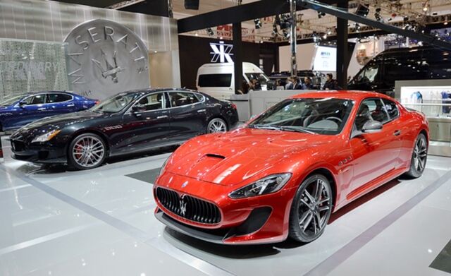 Maserati-Sondermodelle zum Geburtstag - Blaue und rote Renner