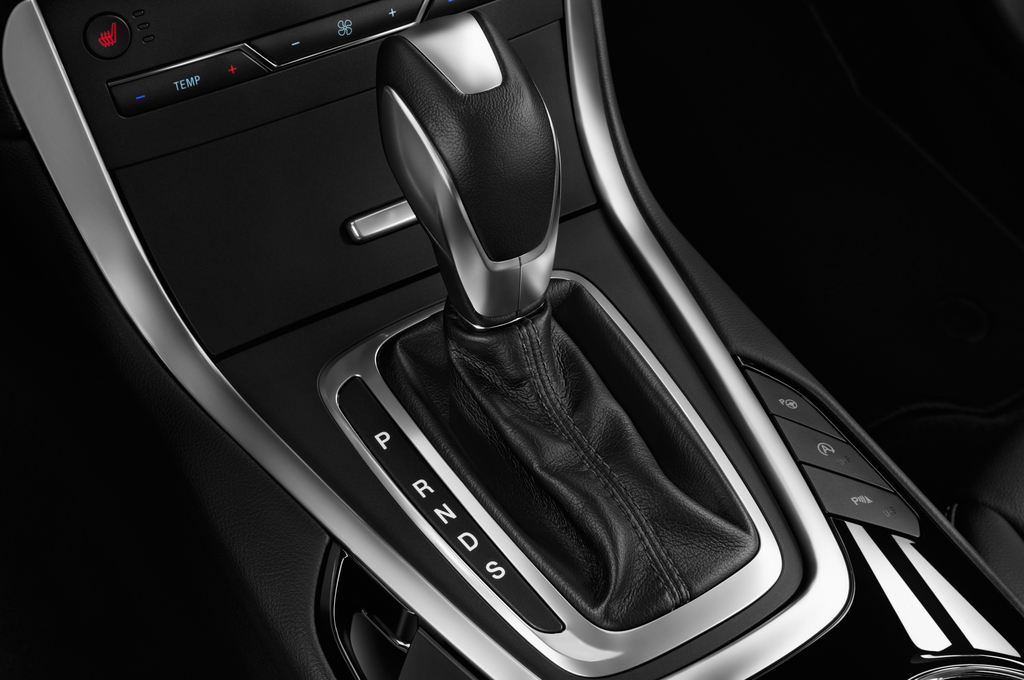 Ford S-Max (Baujahr 2016) Titanium 5 Türen Schalthebel