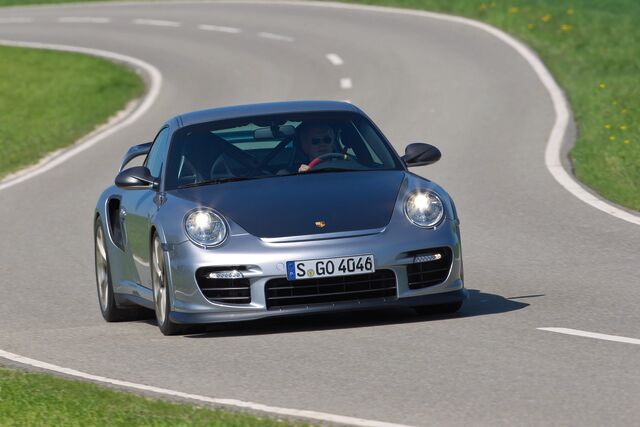 Porsche 911 GT2 RS: Mehr und weniger (Kurzfassung)