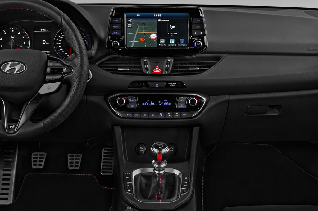 Hyundai i30 Fastback N (Baujahr 2019) Performance 5 Türen Mittelkonsole