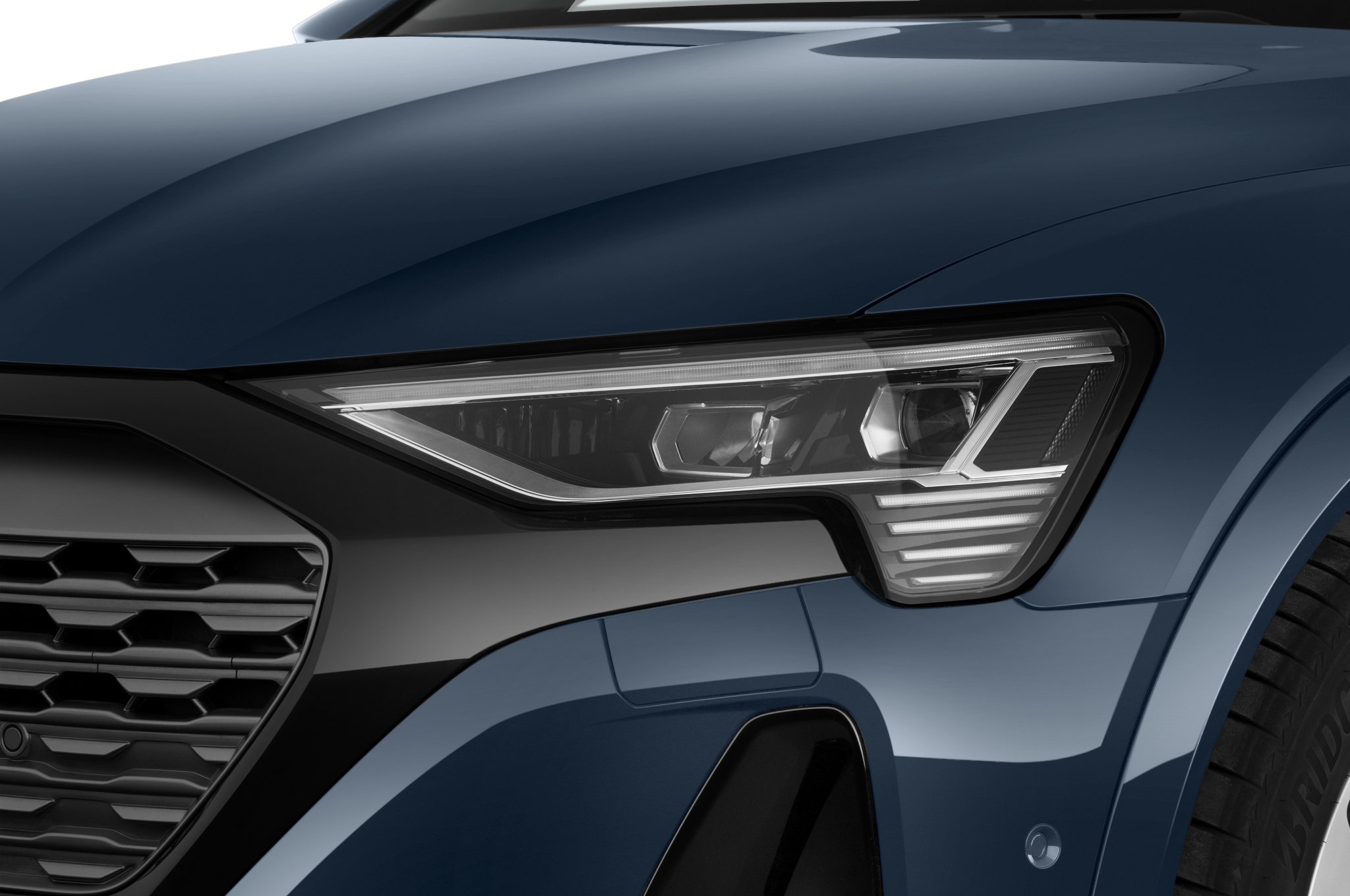 Audi Q8 e-tron (Baujahr 2023) Advanced 5 Türen Scheinwerfer