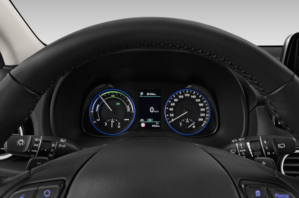 Hyundai Kona Hybrid (Baujahr 2020) Trend 5 Türen Tacho und Fahrerinstrumente