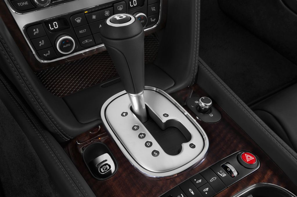 Bentley Continental GTC (Baujahr 2015) V8 4Wd At 2 Türen Schalthebel