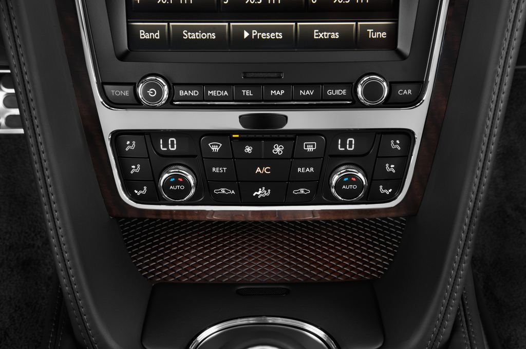 Bentley Continental GTC (Baujahr 2015) V8 4Wd At 2 Türen Temperatur und Klimaanlage