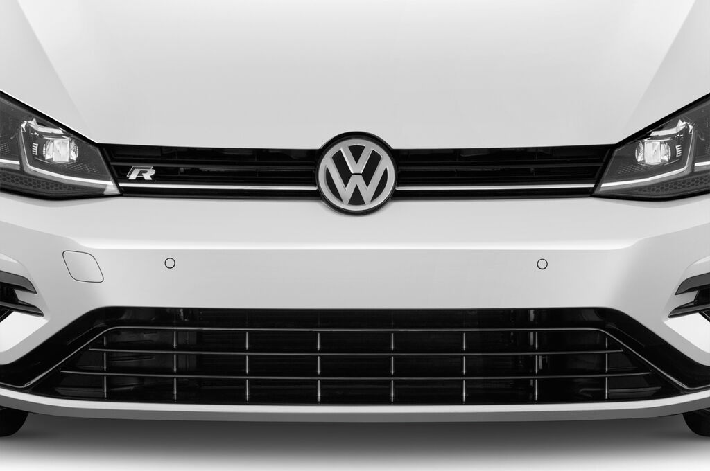Volkswagen Golf (Baujahr 2018) R 5 Türen Kühlergrill und Scheinwerfer