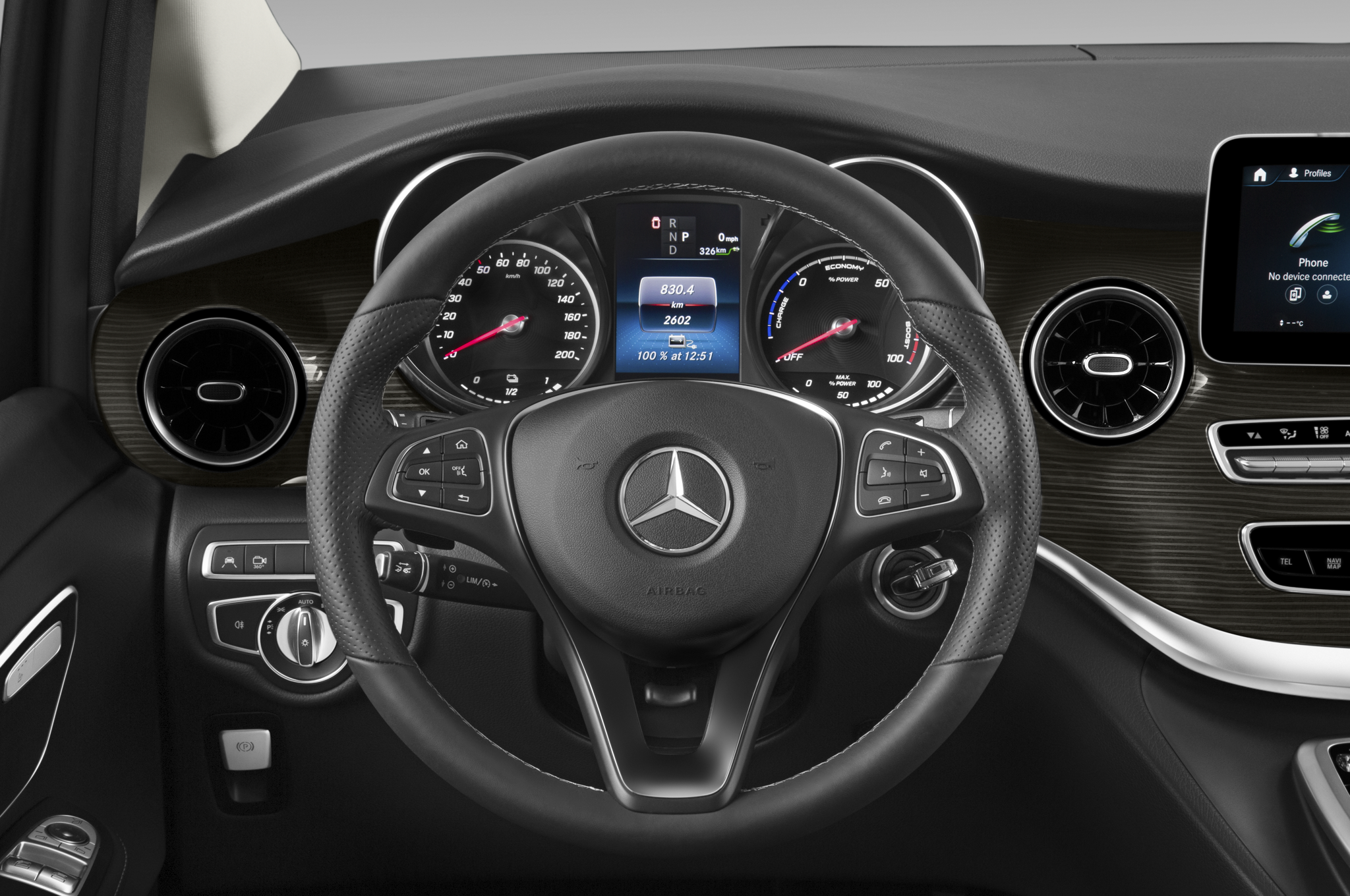 Mercedes EQV (Baujahr 2021) 300 Lang 5 Türen Lenkrad