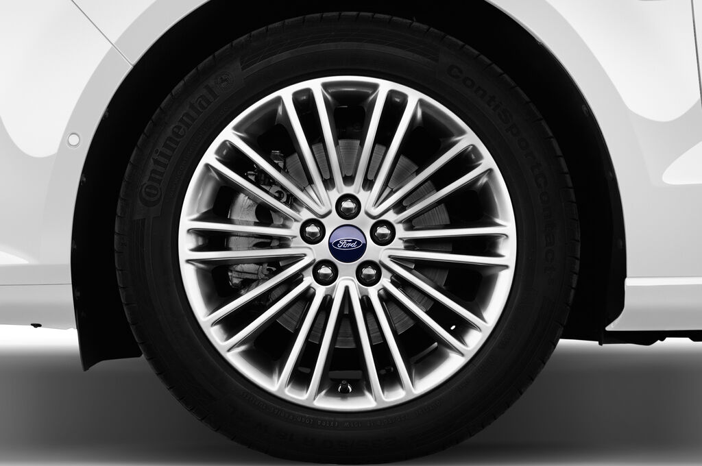 Ford S-Max Vignale (Baujahr 2018) - 5 Türen Reifen und Felge