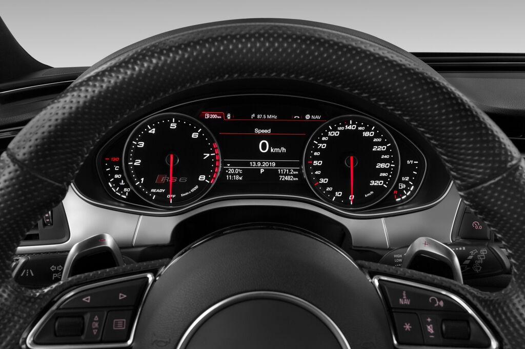 Audi RS 6 Avant (Baujahr 2019) - 5 Türen Tacho und Fahrerinstrumente