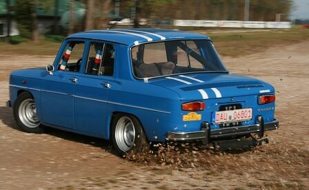 Renault 8 Gordini - Kleine blaue Pistensau