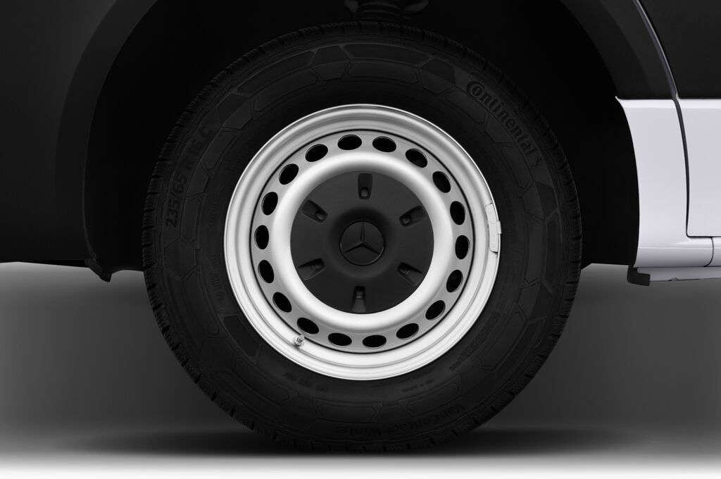Mercedes Sprinter DC (Baujahr 2019) - 4 Türen Reifen und Felge
