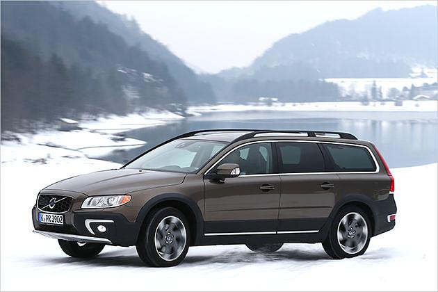 Die Höherlegung und das unlackierte Plastik stehen dem rustikalen Schweden gut