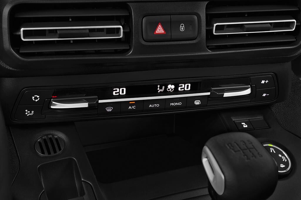 Opel Combo (Baujahr 2019) Edition 4 Türen Temperatur und Klimaanlage