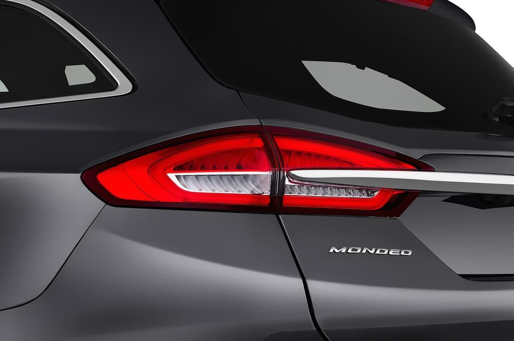 Ford Mondeo (Baujahr 2019) Hybrid 5 Türen Rücklicht