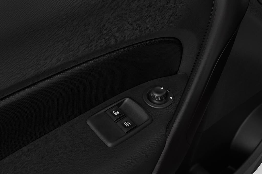 Renault Kangoo Rapid (Baujahr 2019) Extra 4 Türen Bedienungselemente Tür