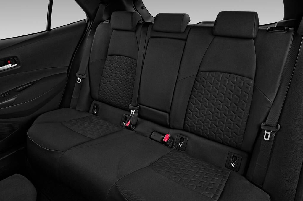 Toyota Corolla (Baujahr 2019) Comfort 5 Türen Rücksitze