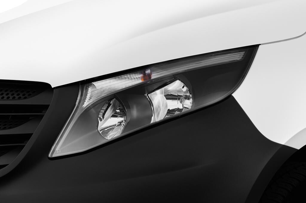 Mercedes Vito (Baujahr 2019) - 4 Türen Scheinwerfer