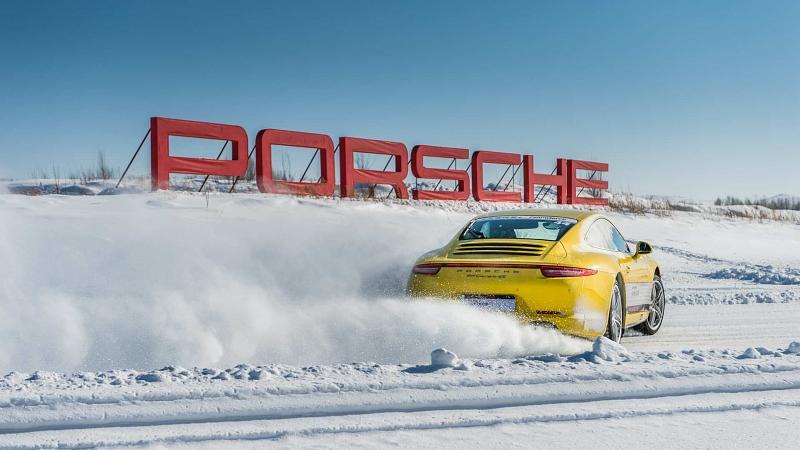 Das Porsche Snow Force-Fahrertraining findet in der Inneren Mongolei statt.