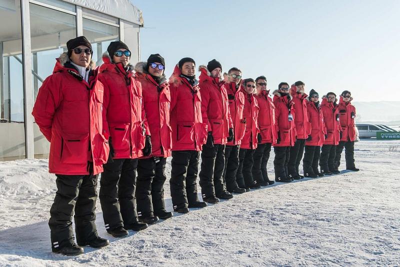 Das Instruktorenteam von Porsche Snow Force.