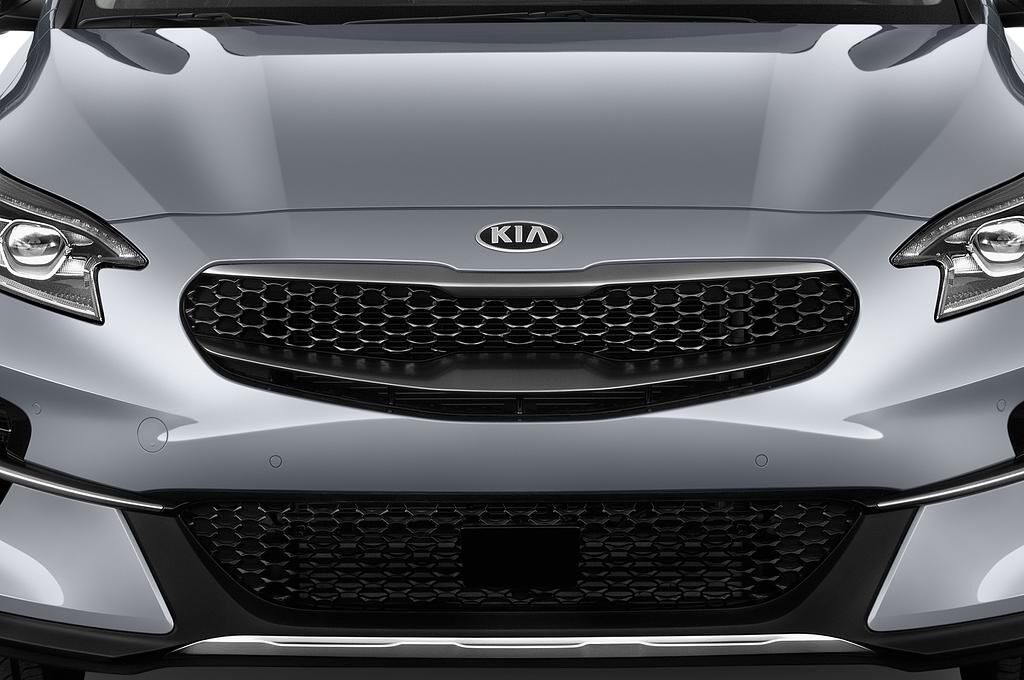 KIA XCeed (Baujahr 2020) Sprit 5 Türen Kühlergrill und Scheinwerfer
