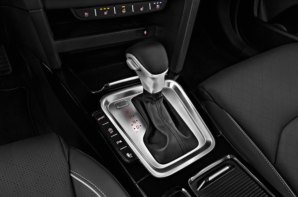 KIA XCeed (Baujahr 2020) Sprit 5 Türen Schalthebel