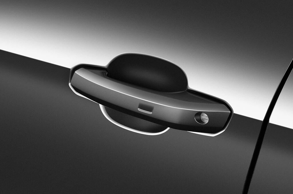 Audi A4 Avant (Baujahr 2020) S Line 5 Türen Türgriff