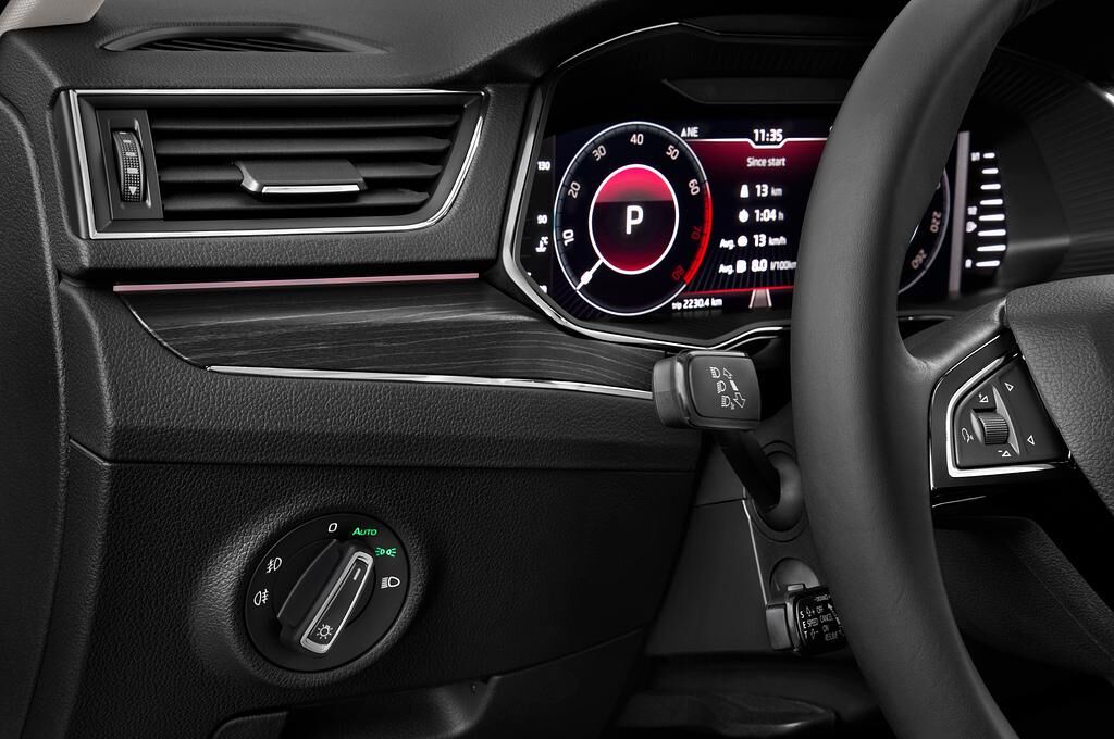 Skoda Superb Combi (Baujahr 2020) Style 5 Türen Lüftung