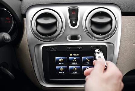 Das integrierte Multimedia-System Media-Nav kostet 430 Euro extra.