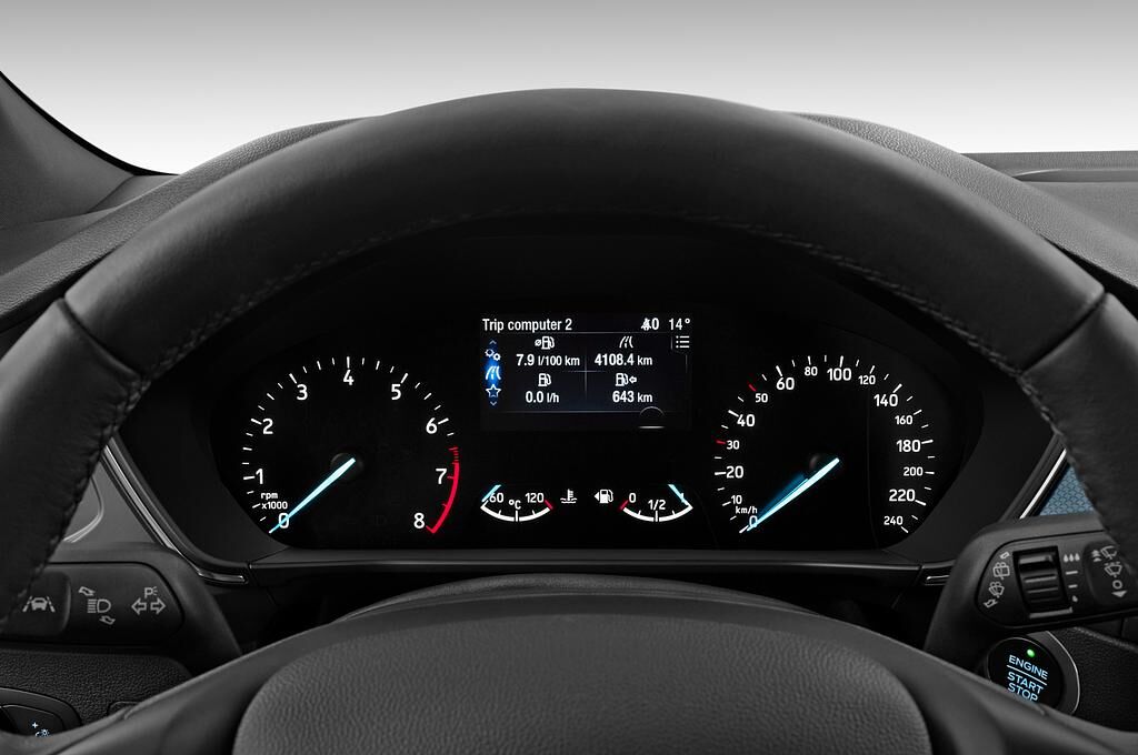 Ford Focus (Baujahr 2019) Active 5 Türen Tacho und Fahrerinstrumente