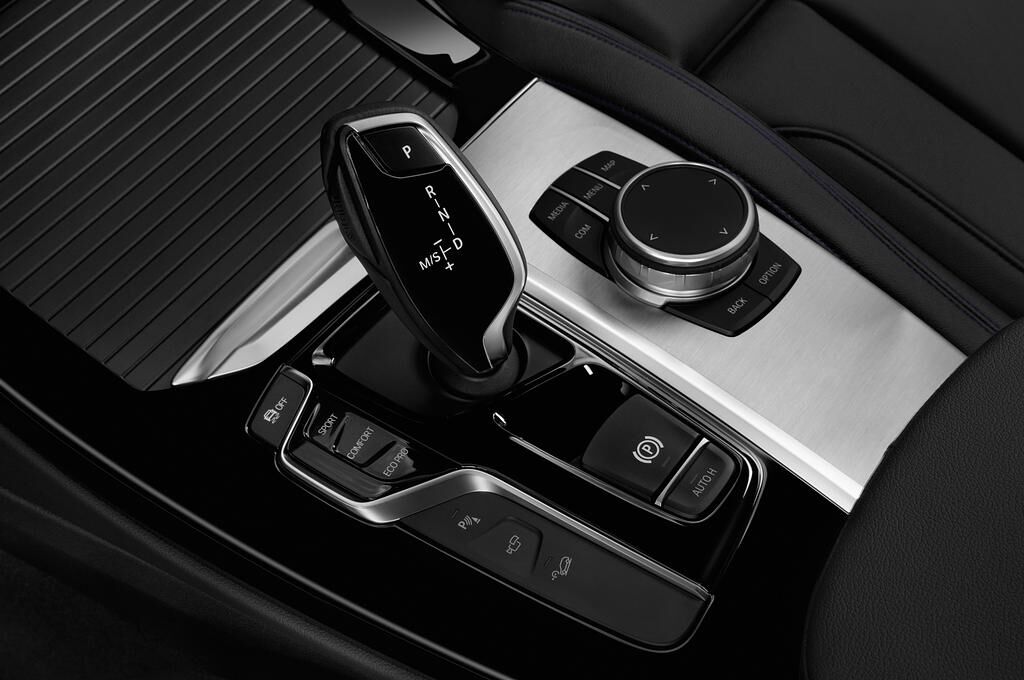 BMW X3 (Baujahr 2019) M Sport 5 Türen Schalthebel