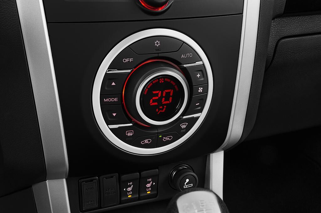 Isuzu D Max (Baujahr 2019) Premium 5 Türen Temperatur und Klimaanlage