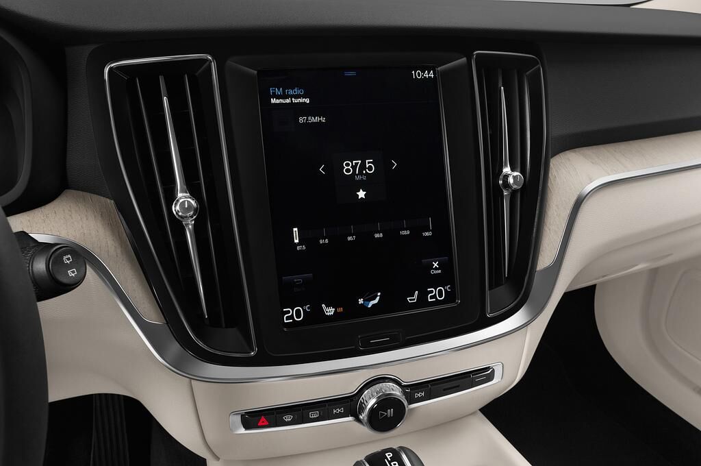 Volvo V60 Crosscountry (Baujahr 2019) - 5 Türen Radio und Infotainmentsystem
