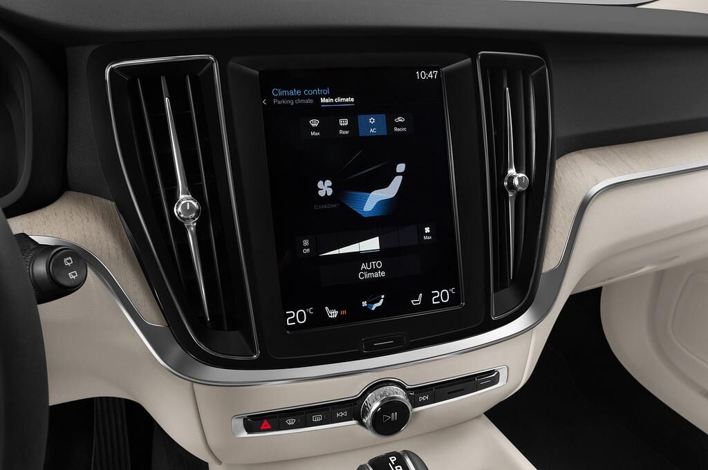 Volvo V60 Crosscountry (Baujahr 2019) - 5 Türen Temperatur und Klimaanlage