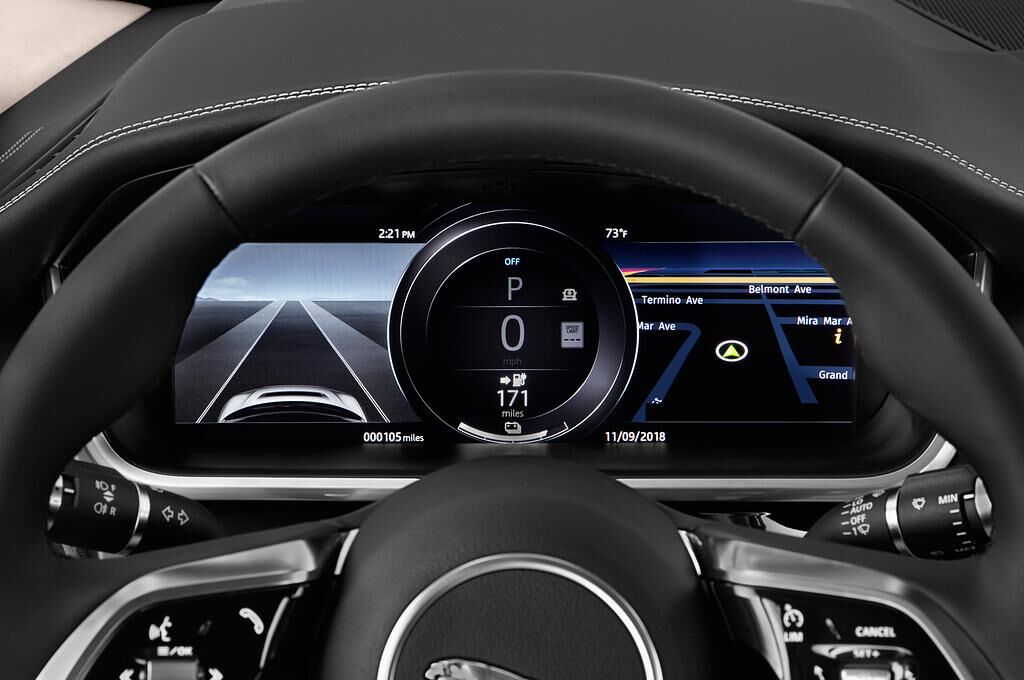 Jaguar I Pace (Baujahr 2019) HSE 5 Türen Tacho und Fahrerinstrumente