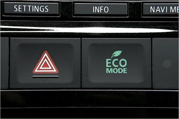 Im "Eco Mode" werden unter anderem die Motorleistung reduziert und die Klimatisierung auf einen Energiesparmodus gestellt
